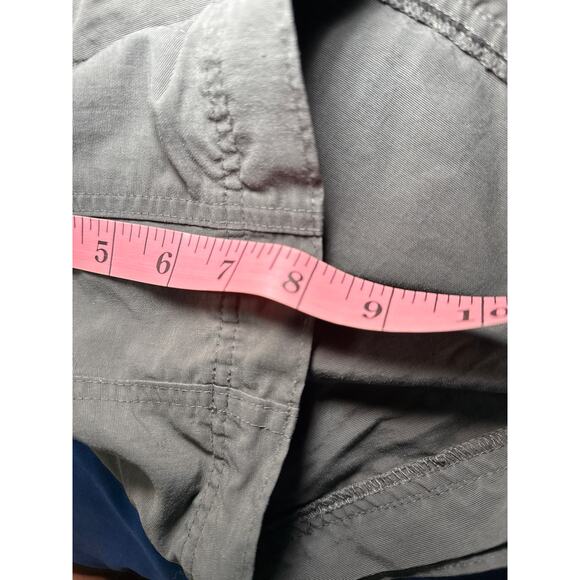 The North Face gray nylon utility shorts mens large gorpcore outdoors hiking - Picture 9 of 10